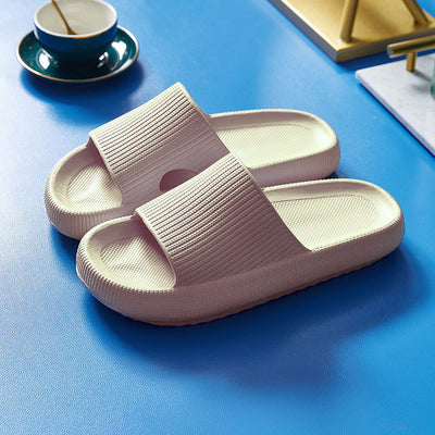 Outdoorly - Fluffy Slipper - Laufen auf Wolken
