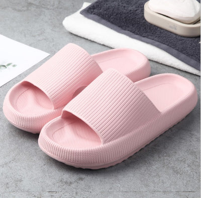 Outdoorly - Fluffy Slipper - Laufen auf Wolken