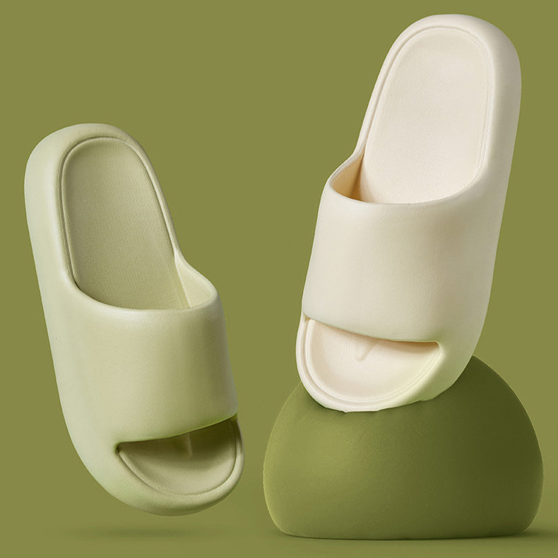 Outdoorly - Laufende Wolken - Weiche Slippers für drinnen und draußen
