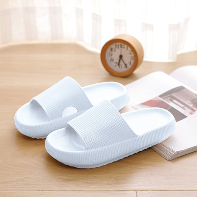 Outdoorly - Fluffy Slipper - Laufen auf Wolken